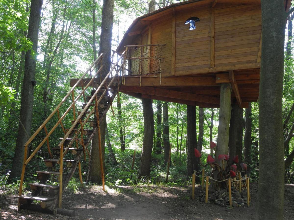 Treehouse V Brdech Bohutín Exterior foto