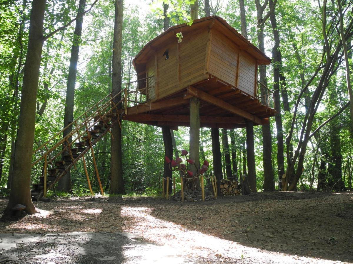 Treehouse V Brdech Bohutín Exterior foto